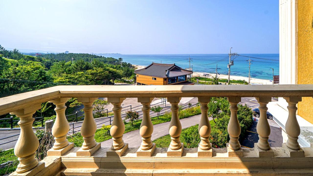 Pension Badawa 江陵市 エクステリア 写真
