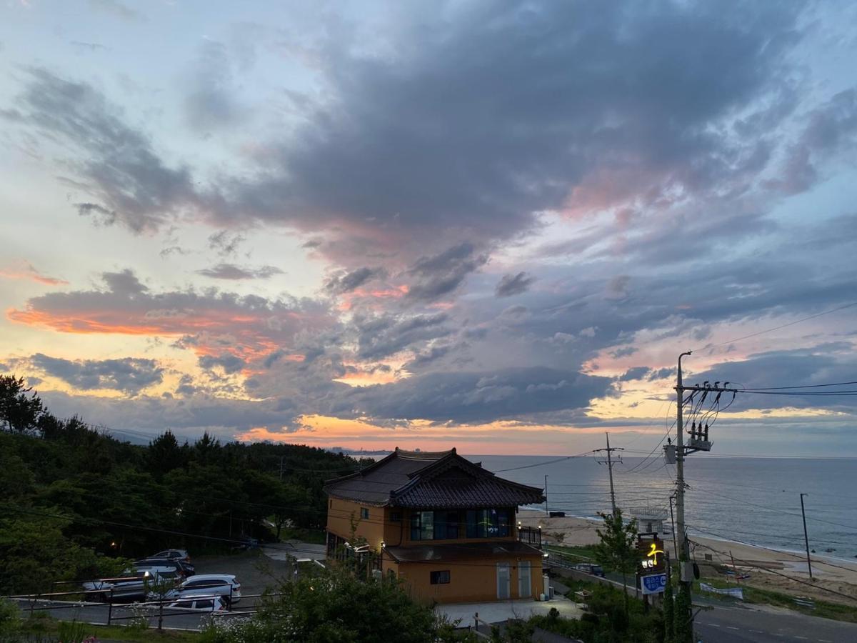 Pension Badawa 江陵市 エクステリア 写真